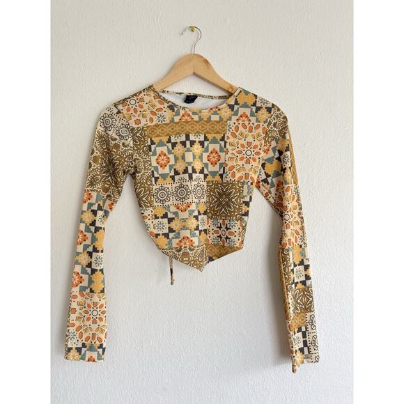 Urban Outfitters UO Orange Tile Print Long Sleeve Hanky Hem Top Size M‎ - Picture 2 of 6